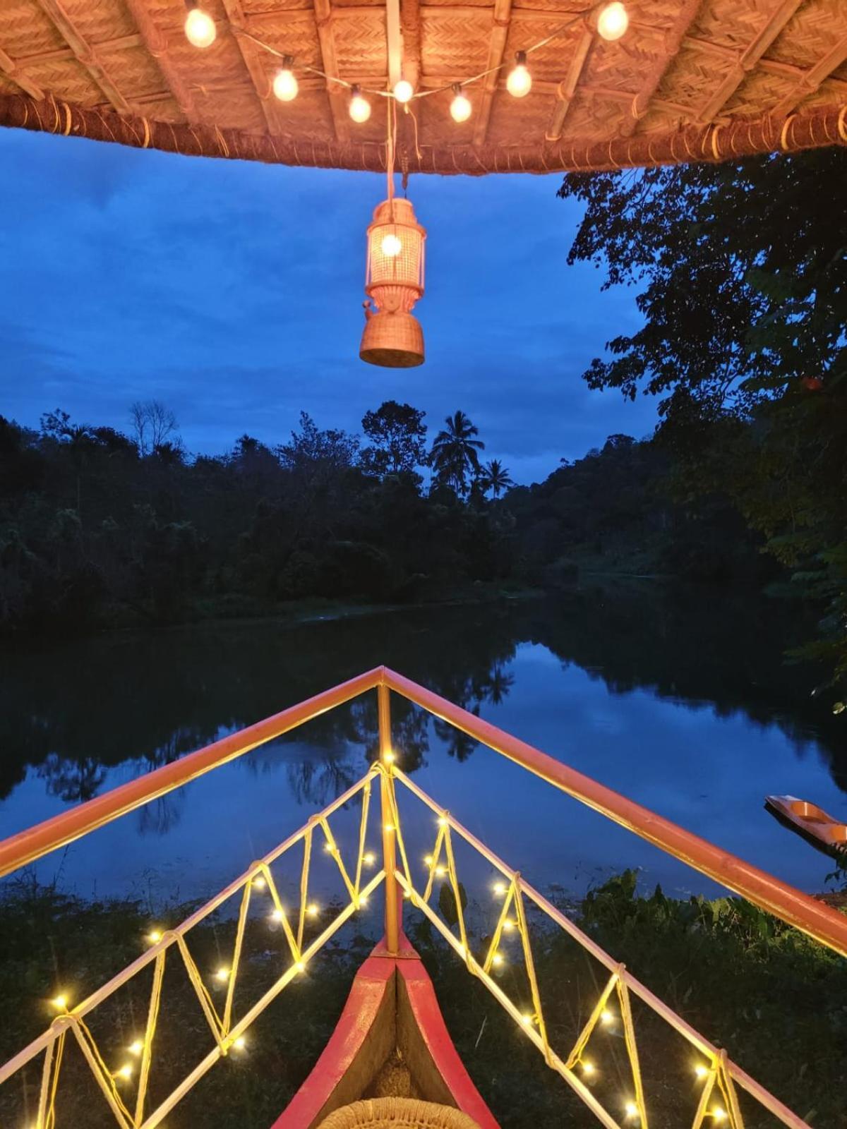 Noah'S Nest Tree House Apartment Thekkady Exterior photo