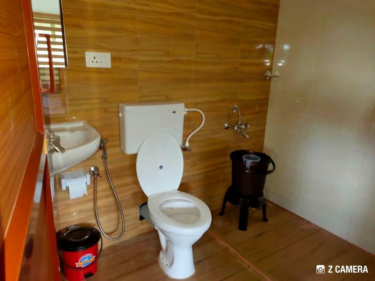 Noah'S Nest Tree House Apartment Thekkady Exterior photo